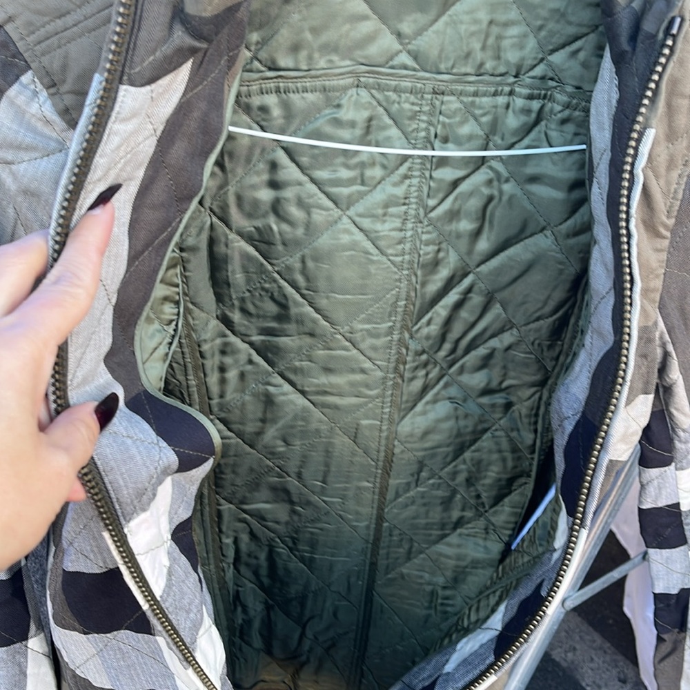 Burberry jacket - Picture 3 of 4